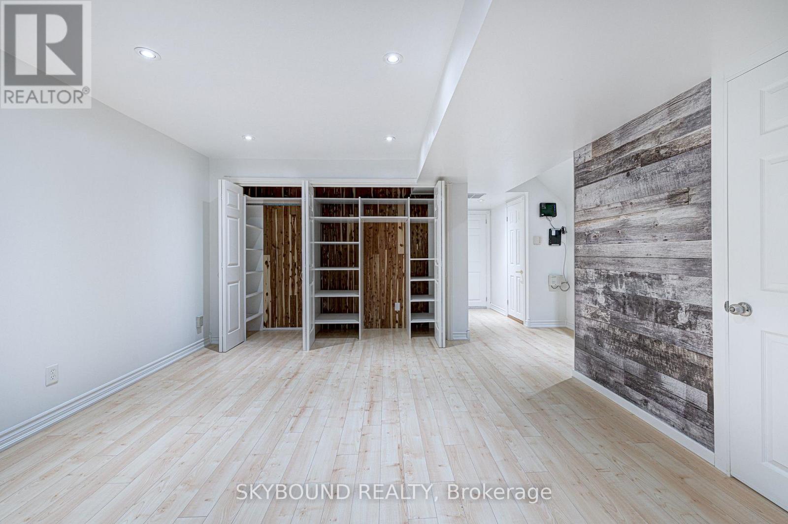 Lower - 343 Runnymede Road, Toronto, Ontario M6S 2Y5 - Photo 4 - W12546400