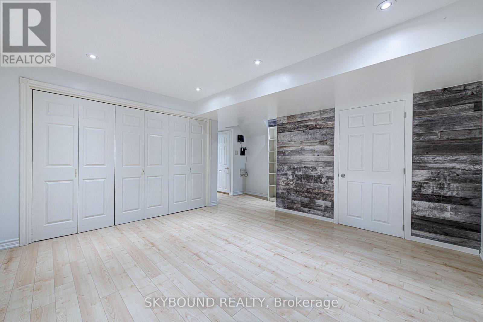 Lower - 343 Runnymede Road, Toronto, Ontario M6S 2Y5 - Photo 5 - W12546400