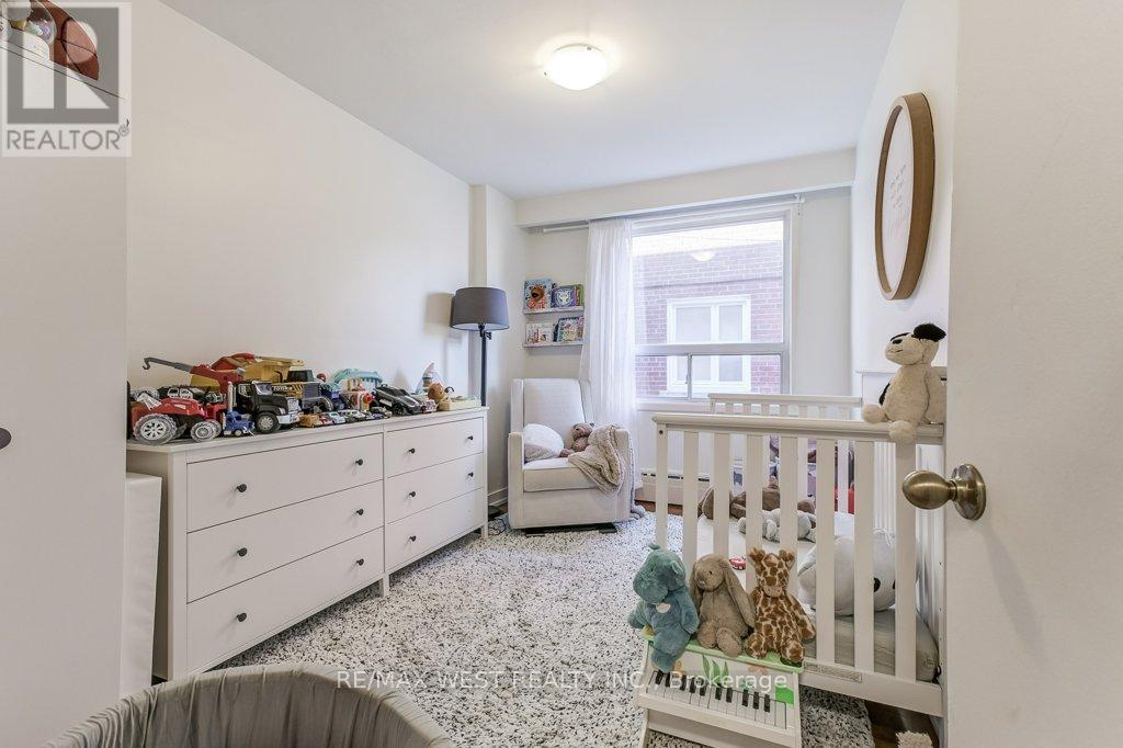 136 Portland Street, Toronto, Ontario  M8Y 1B2 - Photo 13 - W12546426