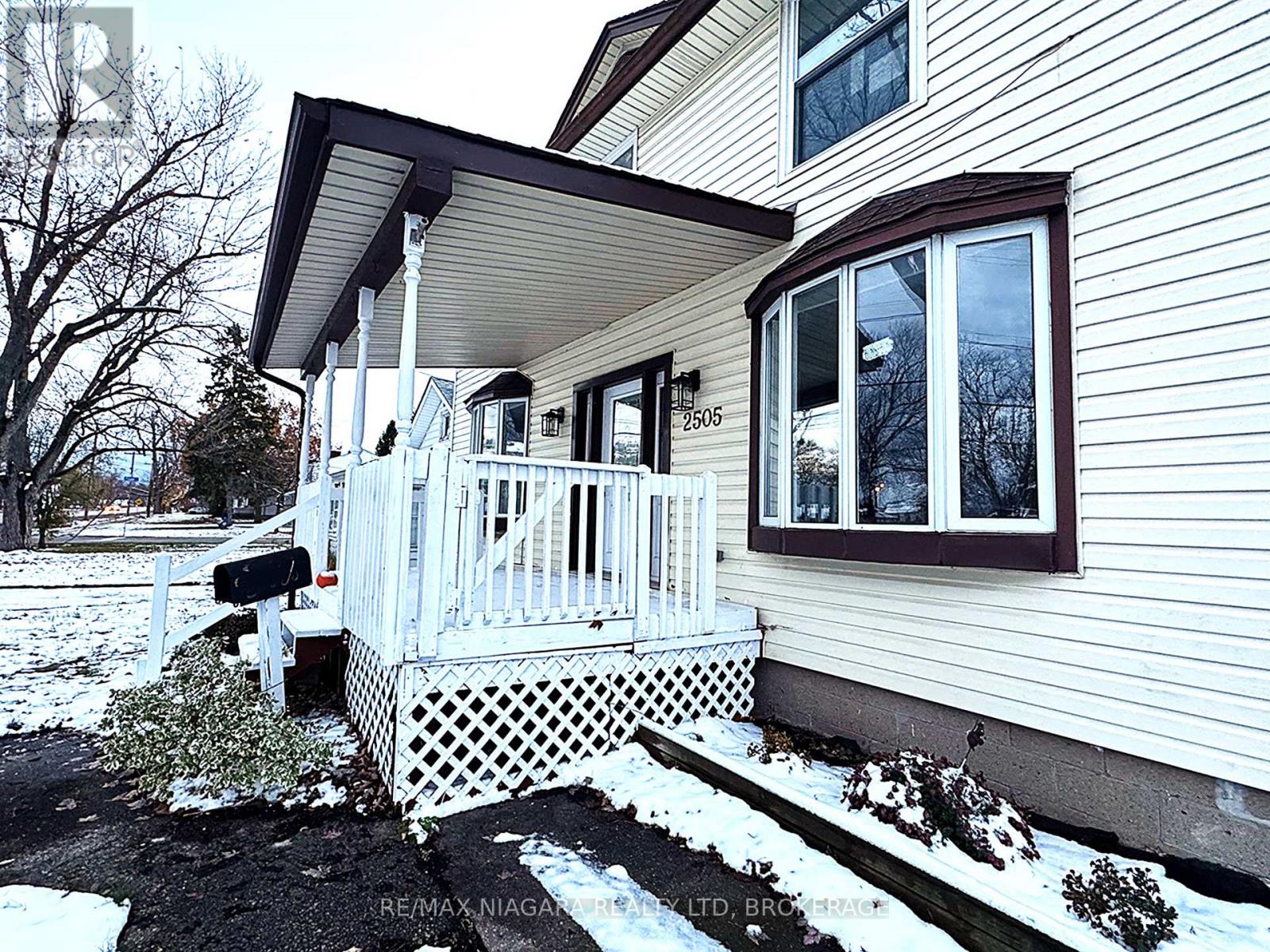 2505 Stevensville Road, Fort Erie, Ontario  L0S 1S0 - Photo 6 - X12442032