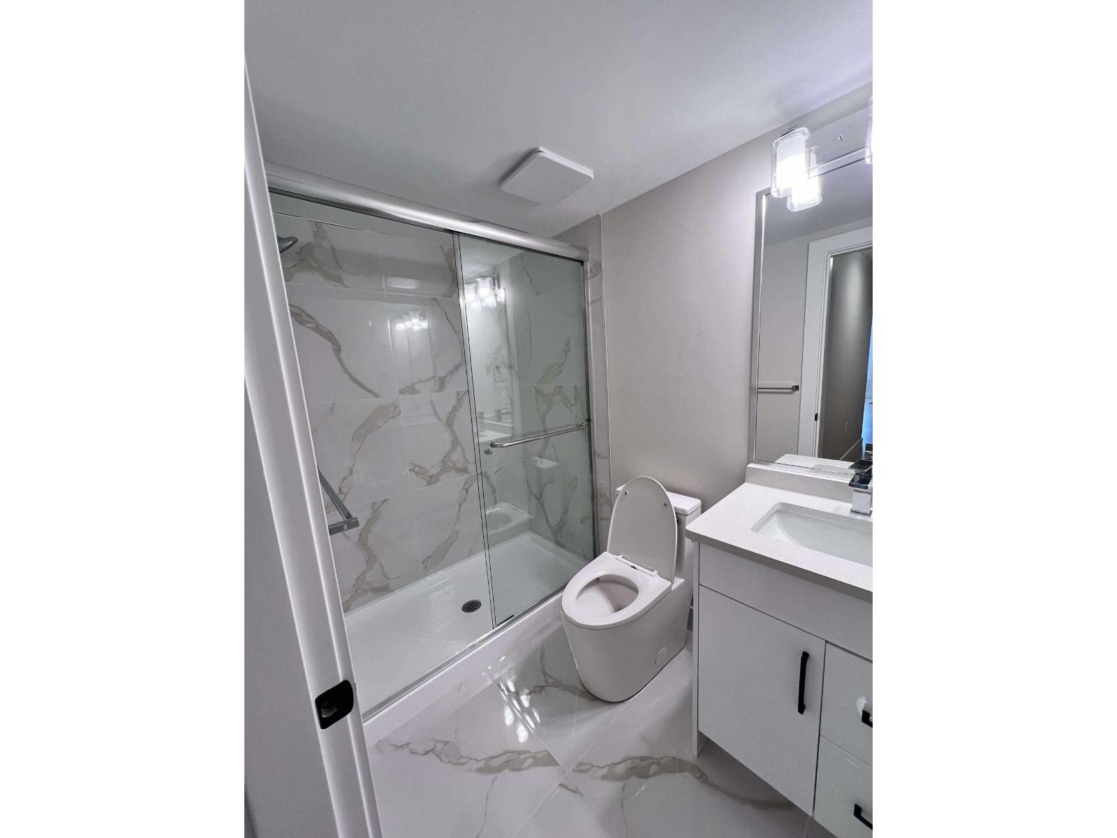 16632 18a Avenue, Surrey, British Columbia V3Z 1A2 - Photo 2 - R3067556