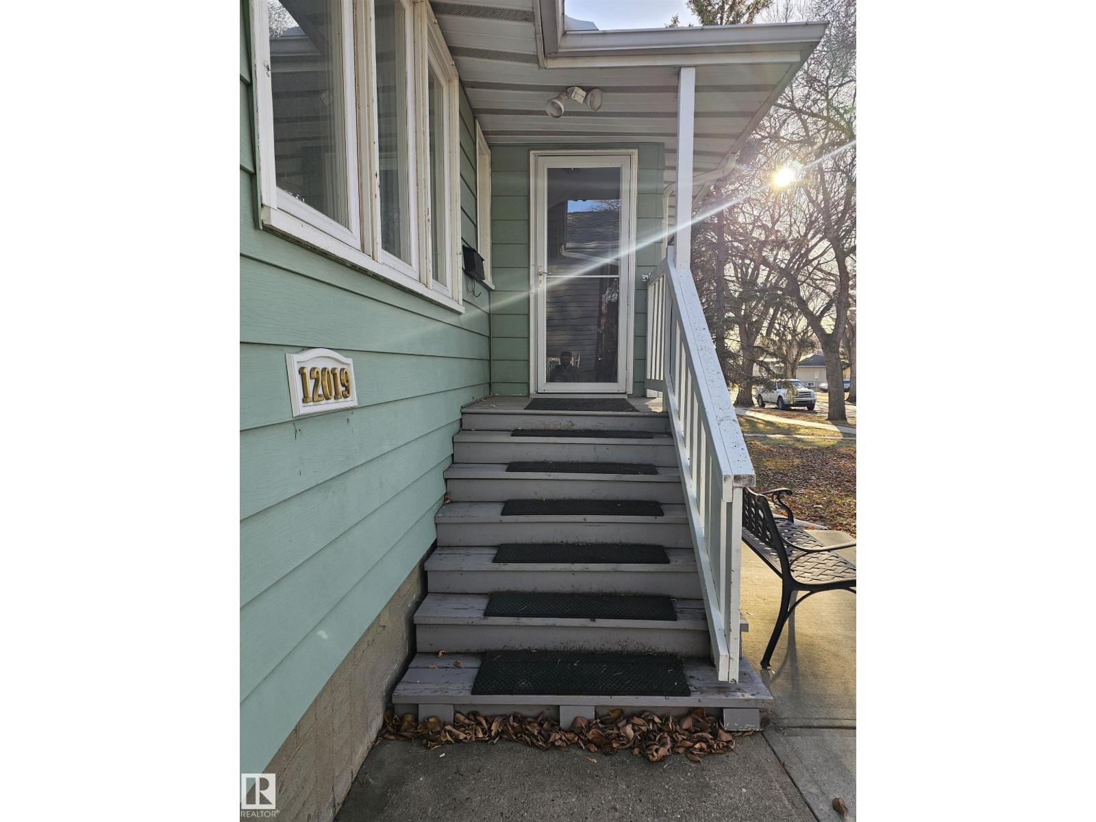 12019 51 St Nw, Edmonton, Alberta  T5W 3G6 - Photo 3 - E4465767