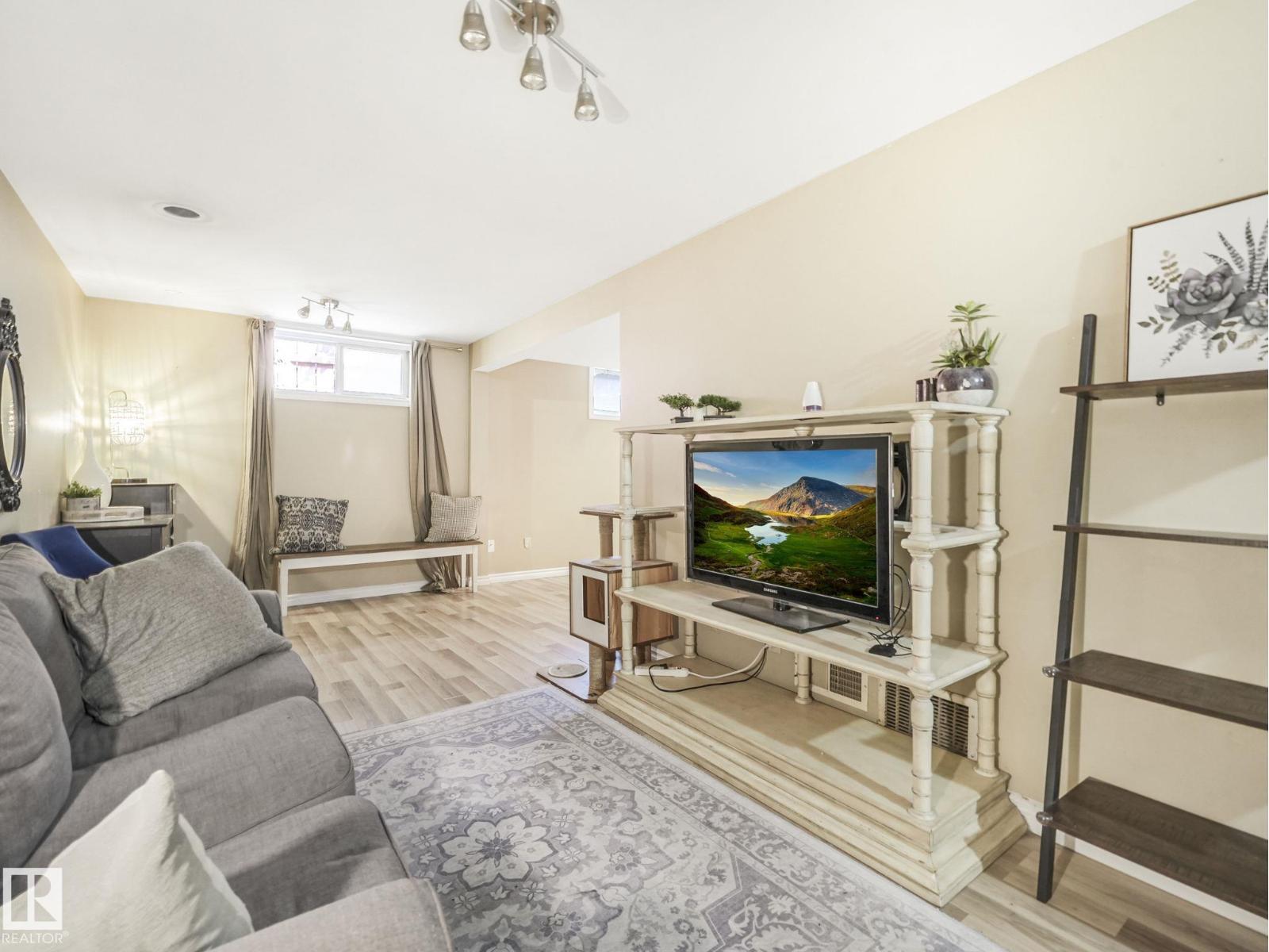 8905 156 St Nw, Edmonton, Alberta  T5R 1Y6 - Photo 30 - E4465773