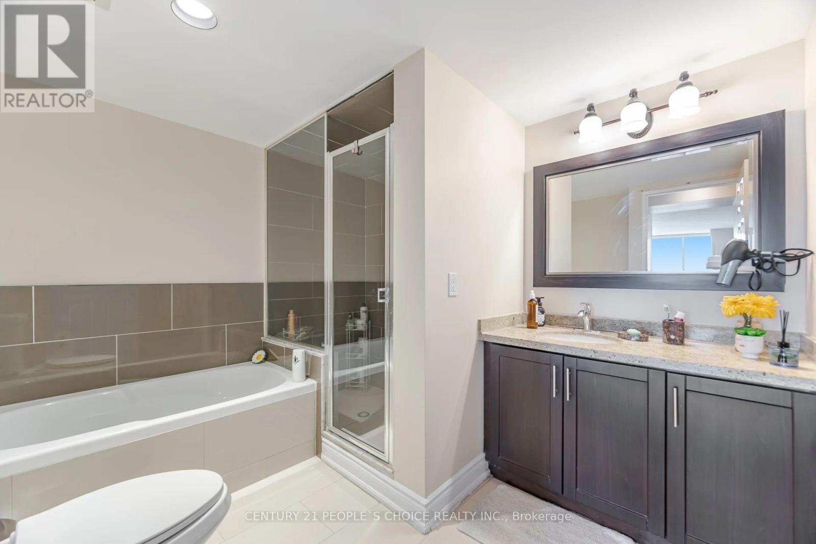 1603 - 3605 Kariya Drive, Mississauga, Ontario L5B 3J4 - Photo 25 - W12501872