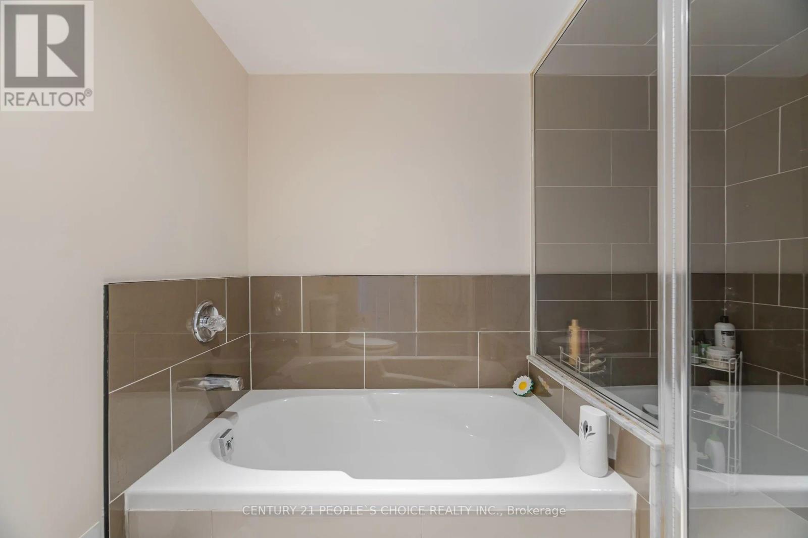 1603 - 3605 Kariya Drive, Mississauga, Ontario L5B 3J4 - Photo 26 - W12501872