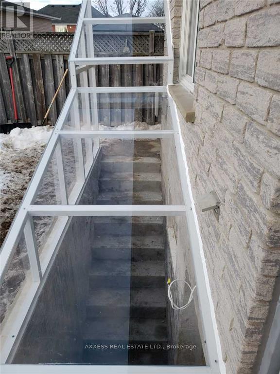 58 Spadara Drive, Hamilton, Ontario  L9B 2K3 - Photo 16 - X12546242