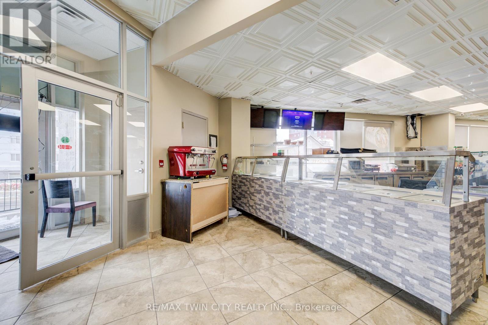 185 King Street N, Waterloo, Ontario  N2J 0E1 - Photo 9 - X12546332