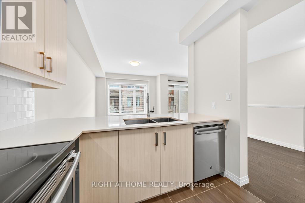 100 - 30 Times Square Boulevard, Hamilton, Ontario  L8J 0L8 - Photo 23 - X12546344