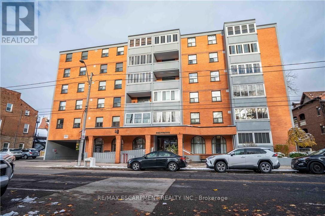 502 - 23 Main Street, Hamilton, Ontario  L9H 2P7 - Photo 3 - X12546348