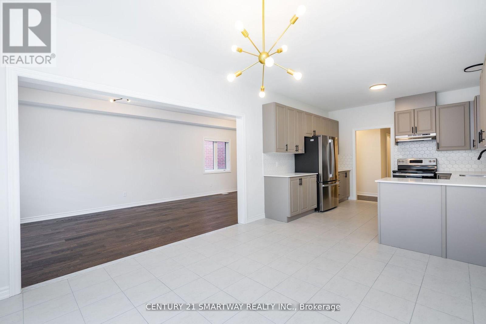 26 Huntsworth Avenue, Thorold, Ontario  L2V 5G7 - Photo 13 - X12546354