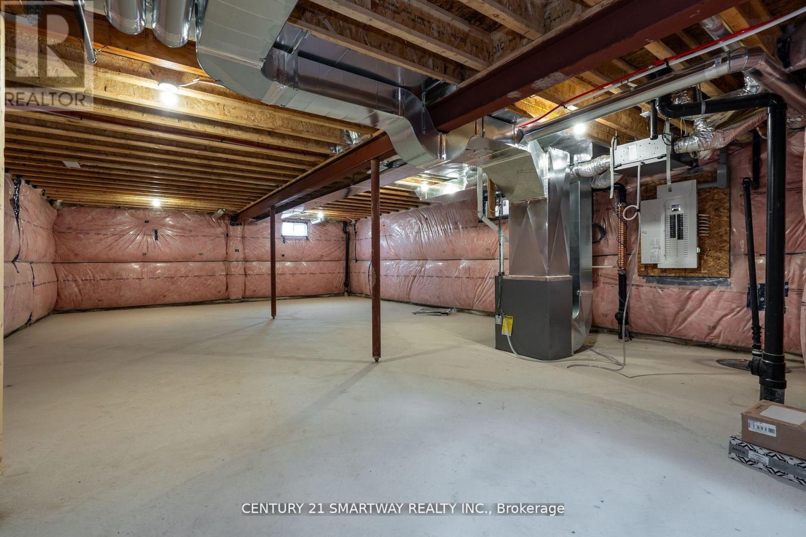 26 Huntsworth Avenue, Thorold, Ontario  L2V 5G7 - Photo 44 - X12546354