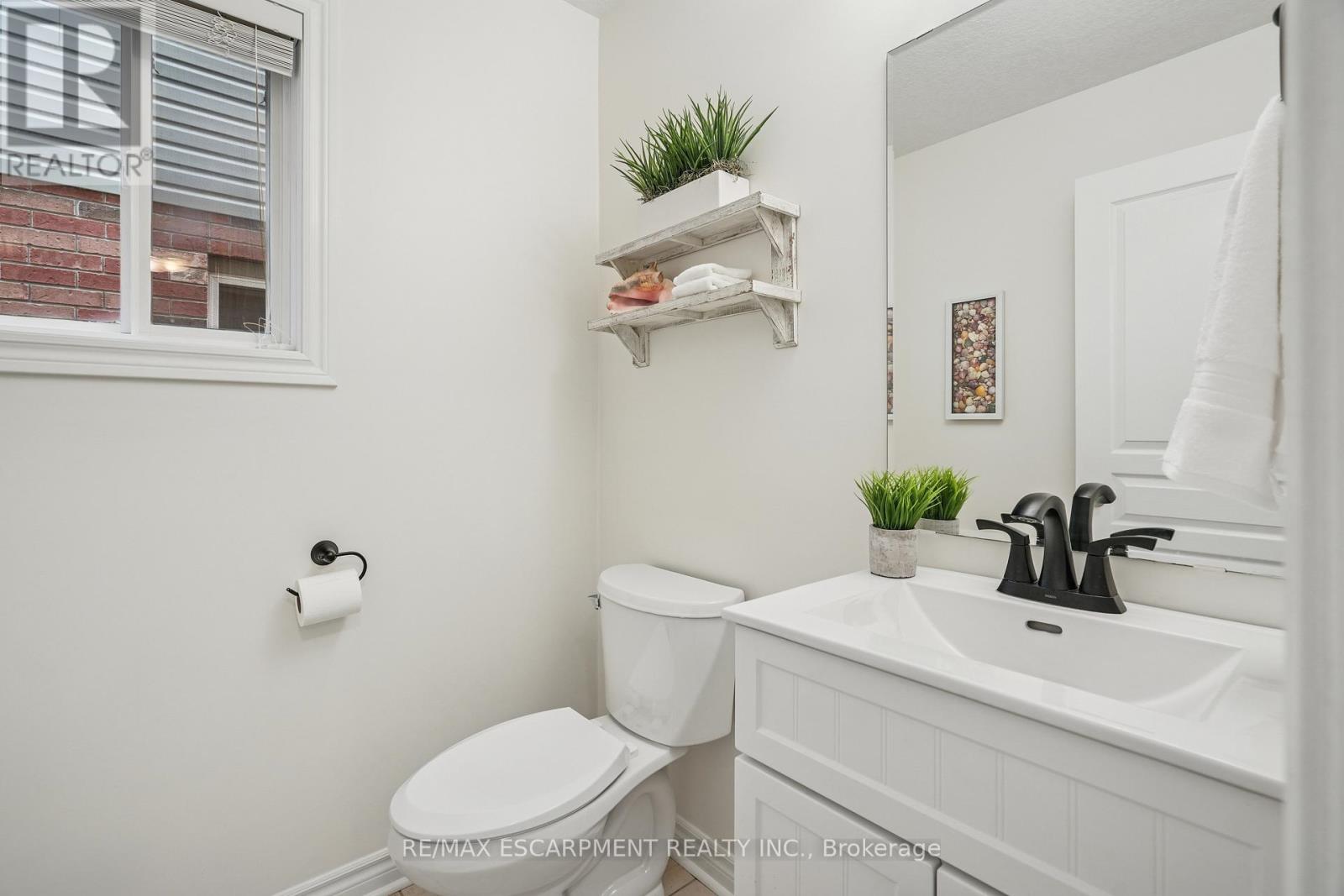 9 Pearson Street, Guelph, Ontario  N1L 0C2 - Photo 11 - X12546398