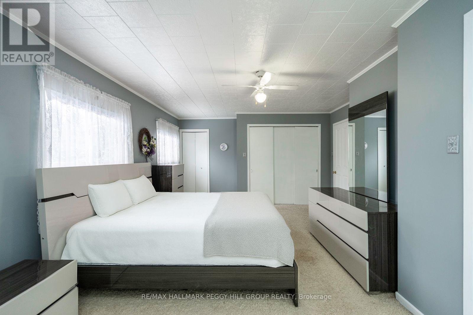 156 Centre Street, Burk's Falls, Ontario  P0A 1C0 - Photo 10 - X12546406