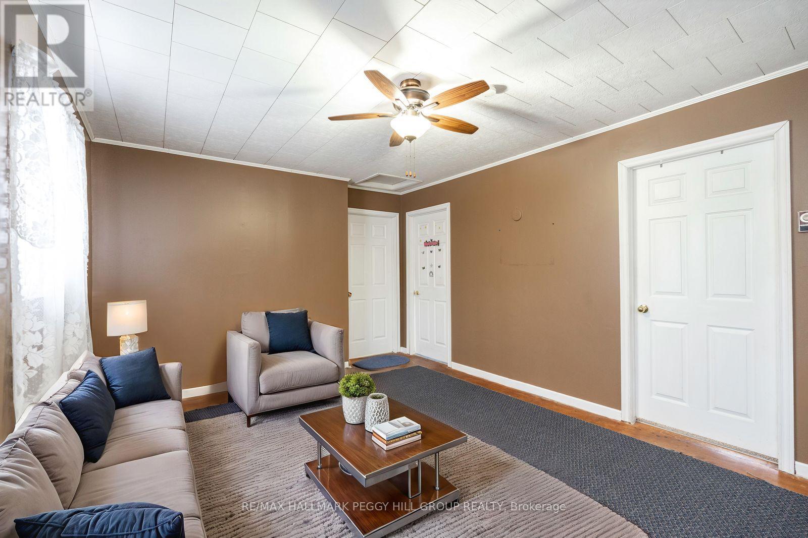 156 Centre Street, Burk's Falls, Ontario  P0A 1C0 - Photo 9 - X12546406