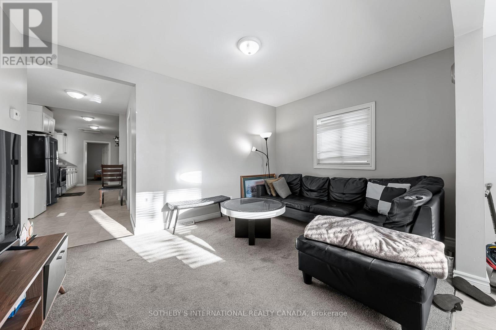 15 Grantham Avenue, Cambridge, Ontario  N1R 4V3 - Photo 7 - X12546408