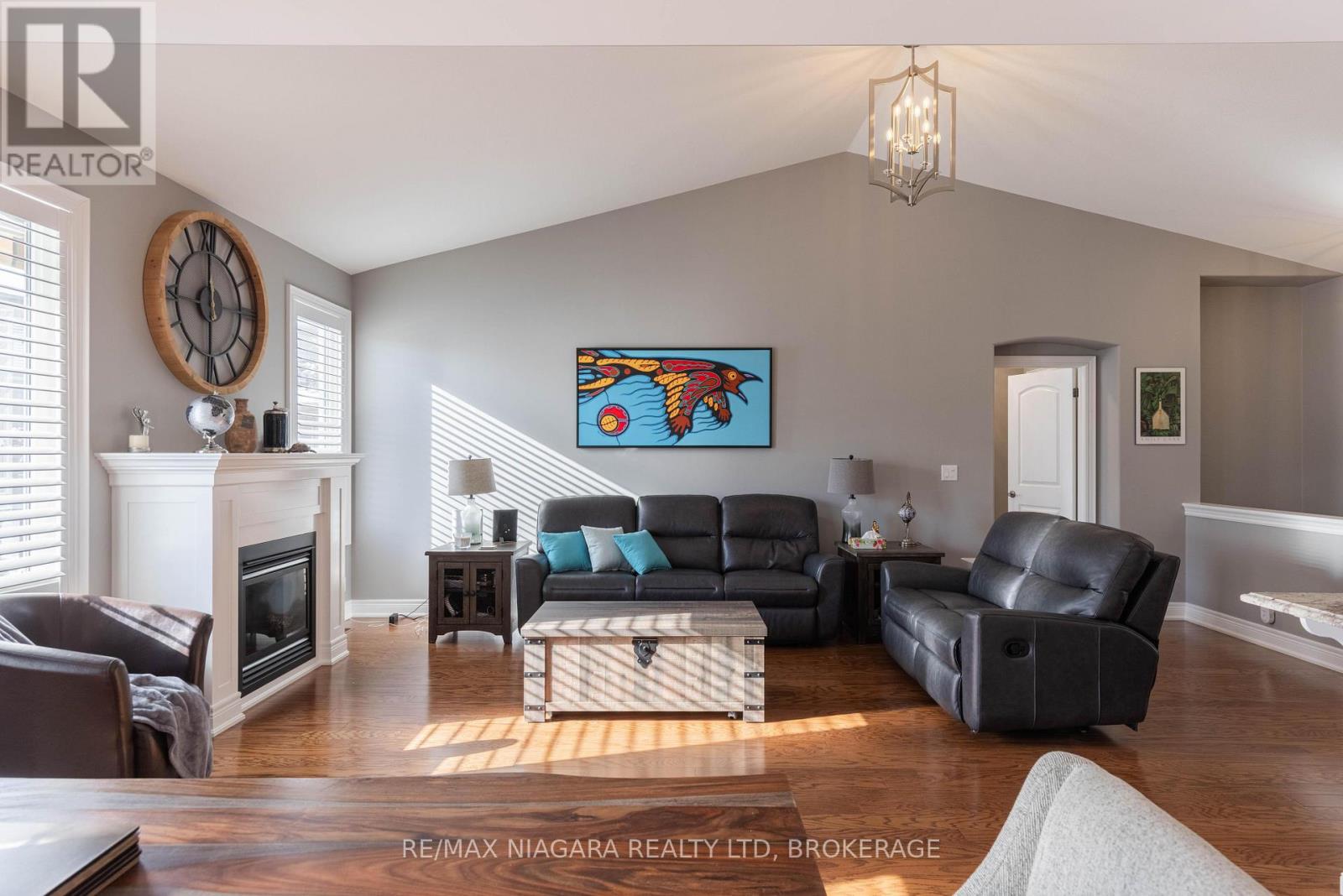 19 Crimson Drive, Niagara-On-The-Lake, Ontario L0S 1J1 - Photo 15 - X12546560