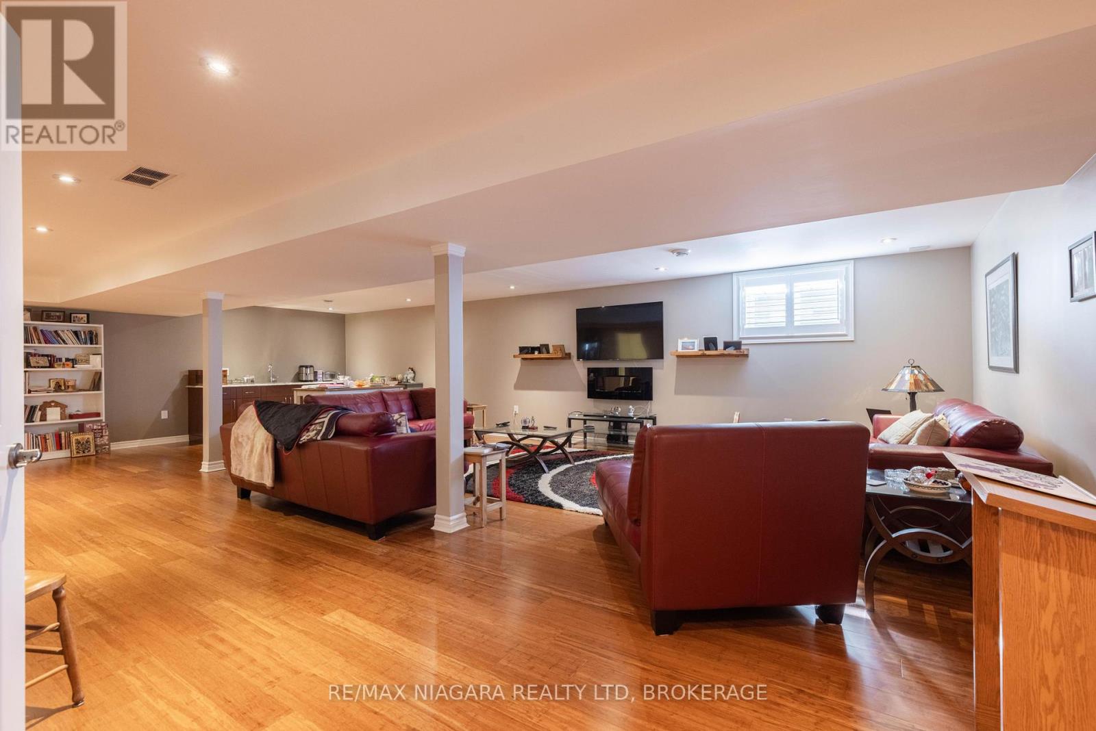 19 Crimson Drive, Niagara-On-The-Lake, Ontario L0S 1J1 - Photo 19 - X12546560