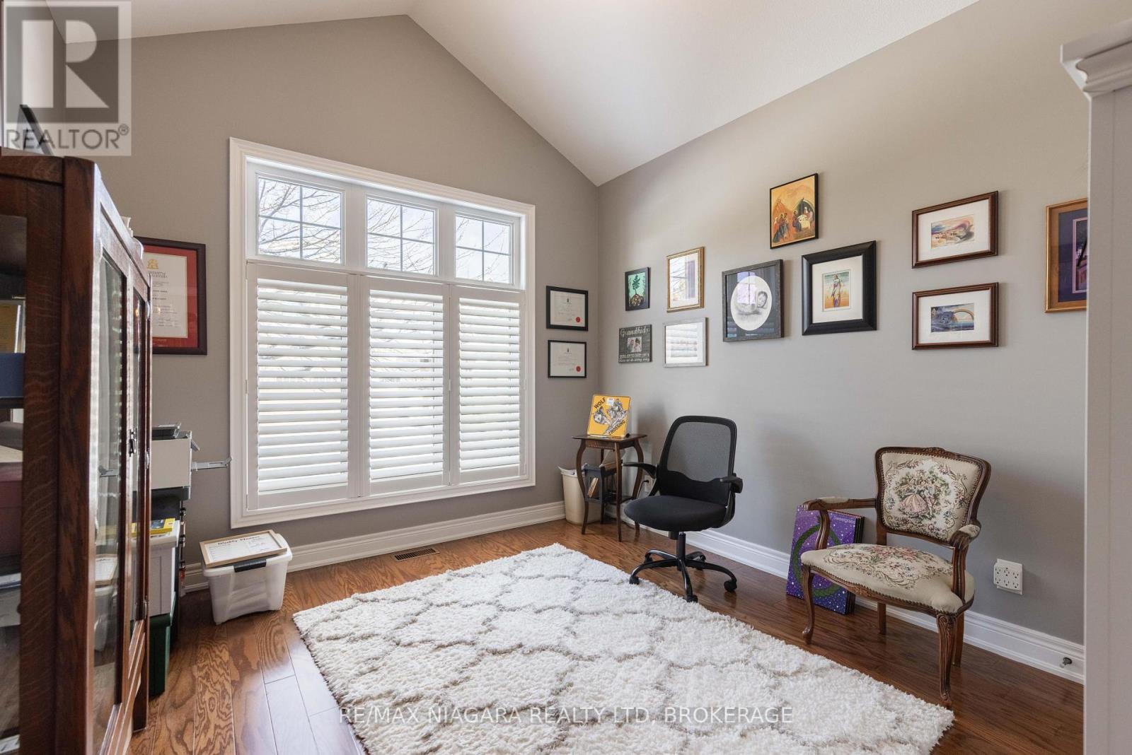 19 Crimson Drive, Niagara-On-The-Lake, Ontario L0S 1J1 - Photo 6 - X12546560