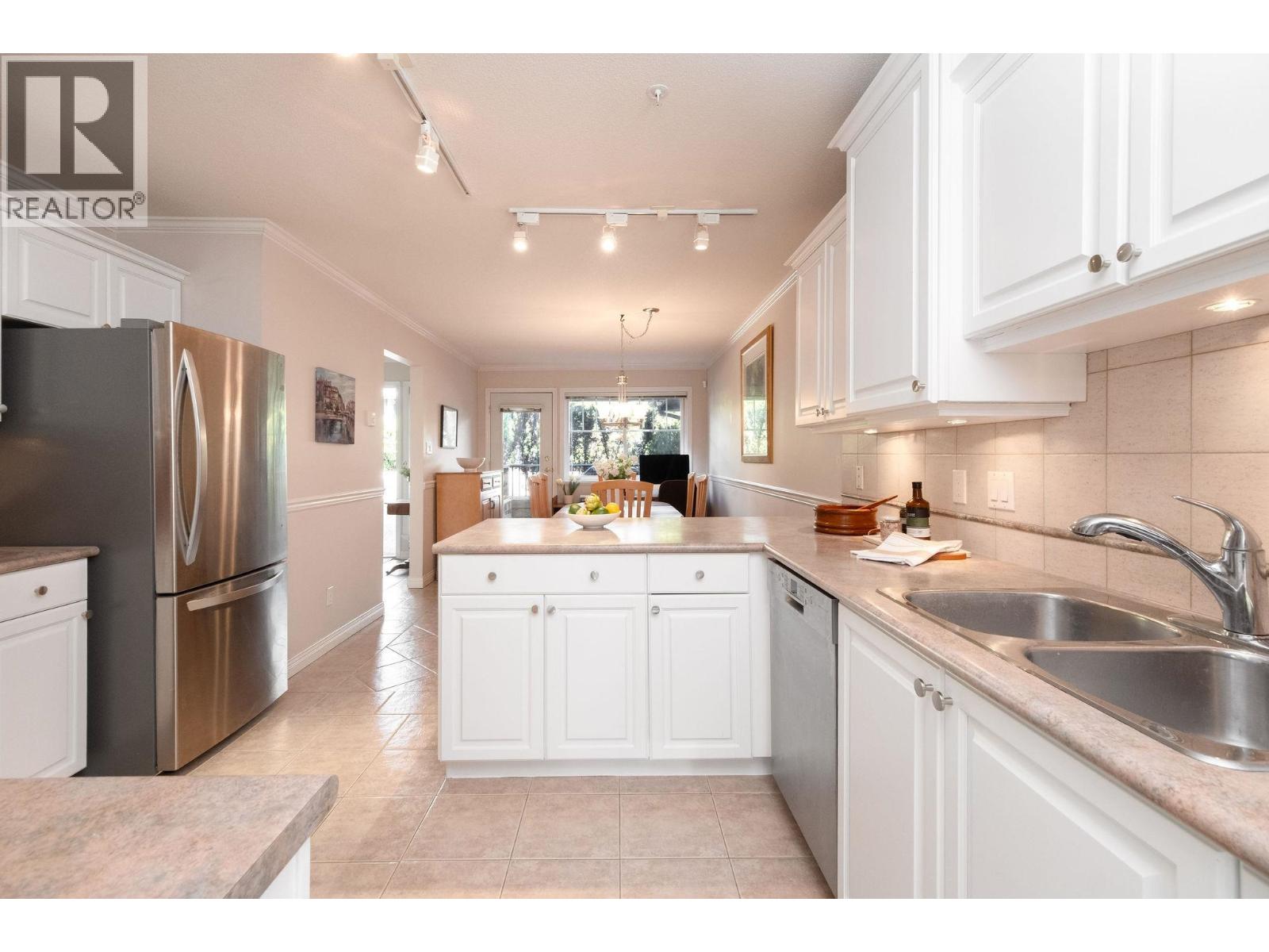 651 St. Andrews Avenue, North Vancouver, British Columbia  V7L 4M2 - Photo 13 - R3067544