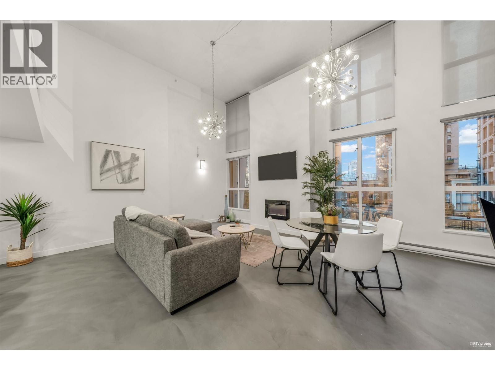 321 1238 Seymour Street, Vancouver, British Columbia  V6B 6J3 - Photo 2 - R3067546