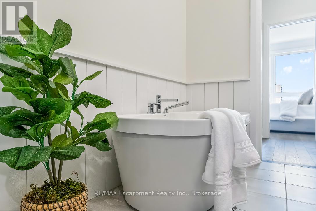 2 - 138 East Street, Oakville, Ontario  L6L 0H9 - Photo 26 - W12507138