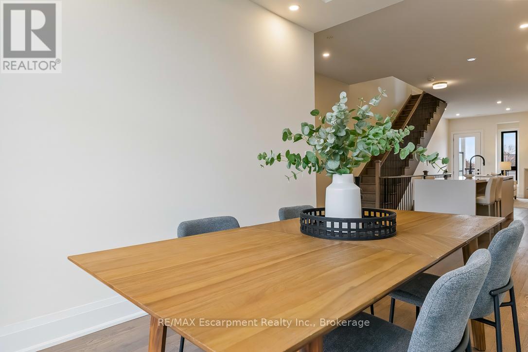 2 - 138 East Street, Oakville, Ontario  L6L 0H9 - Photo 19 - W12507138