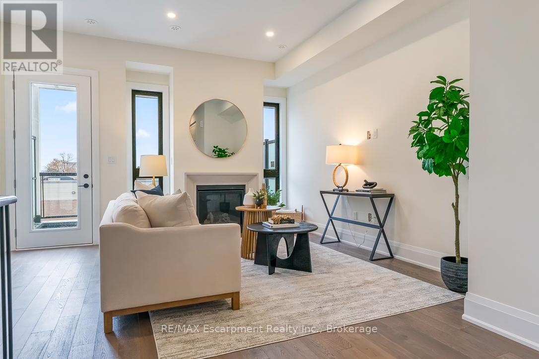 2 - 138 East Street, Oakville, Ontario  L6L 0H9 - Photo 16 - W12507138