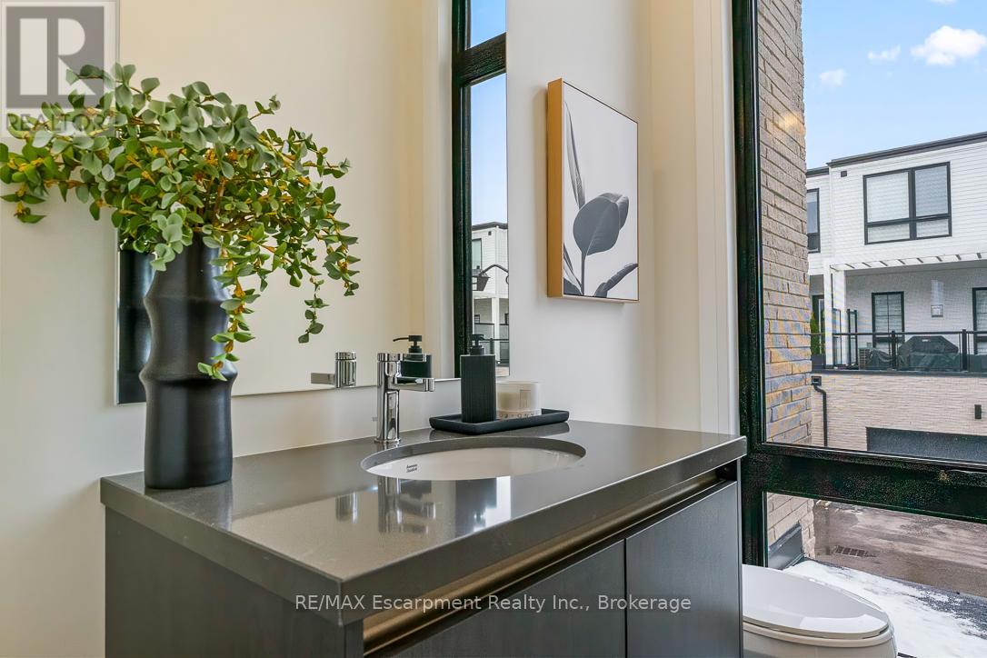 2 - 138 East Street, Oakville, Ontario  L6L 0H9 - Photo 20 - W12507138