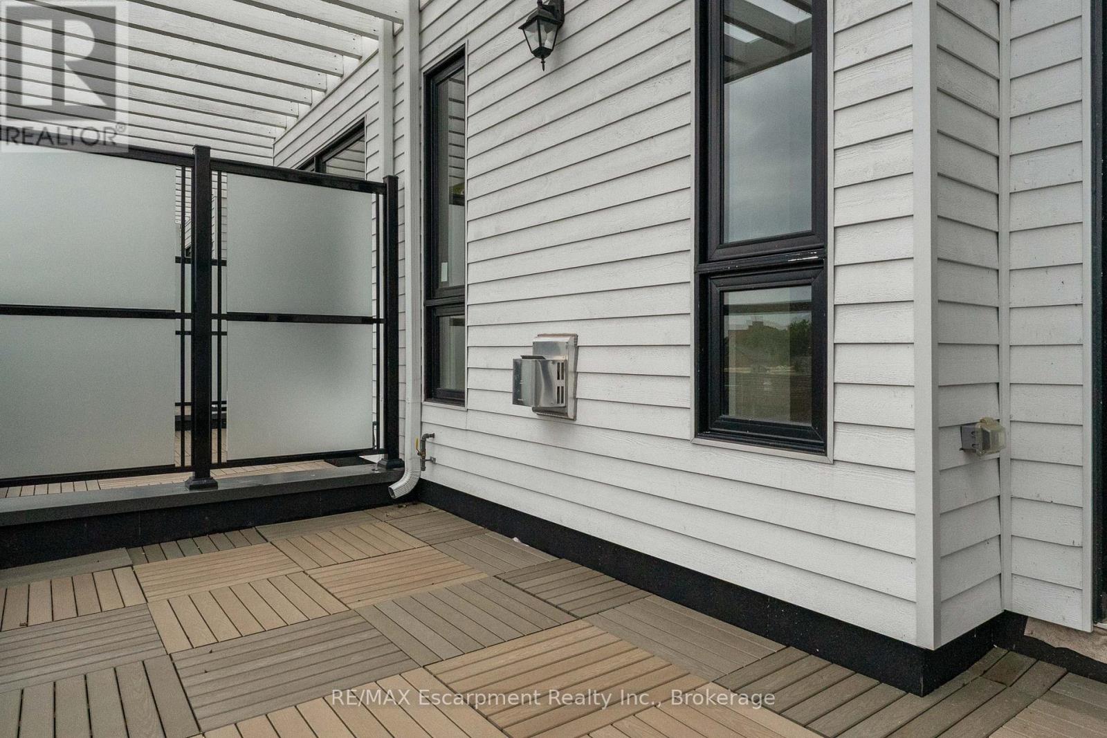 2 - 138 East Street, Oakville, Ontario  L6L 0H9 - Photo 29 - W12507138