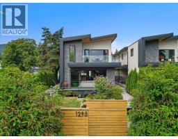 1295 DUCHESS AVENUE, West Vancouver, British Columbia