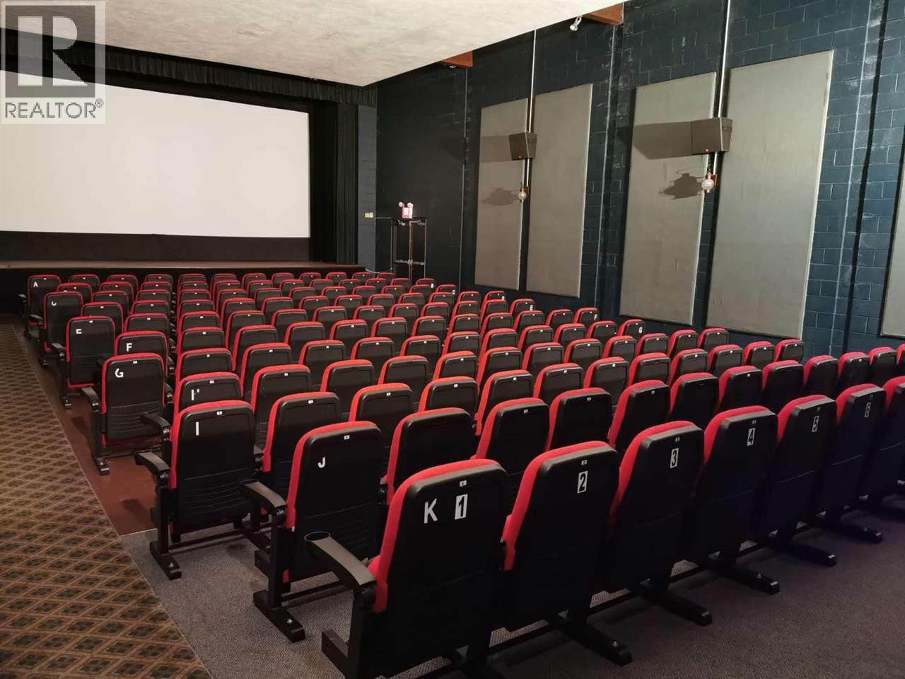 909 GIBSONS WAY, Gibsons, British Columbia