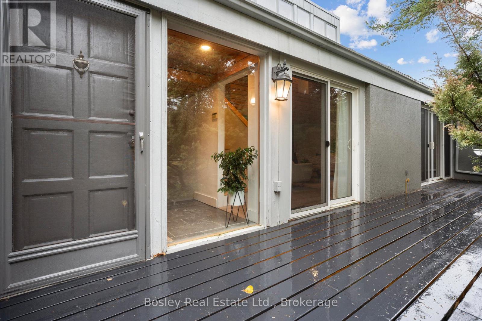 101 St Moritz Crescent, Blue Mountains, Ontario  L9Y 0S6 - Photo 2 - X12546576