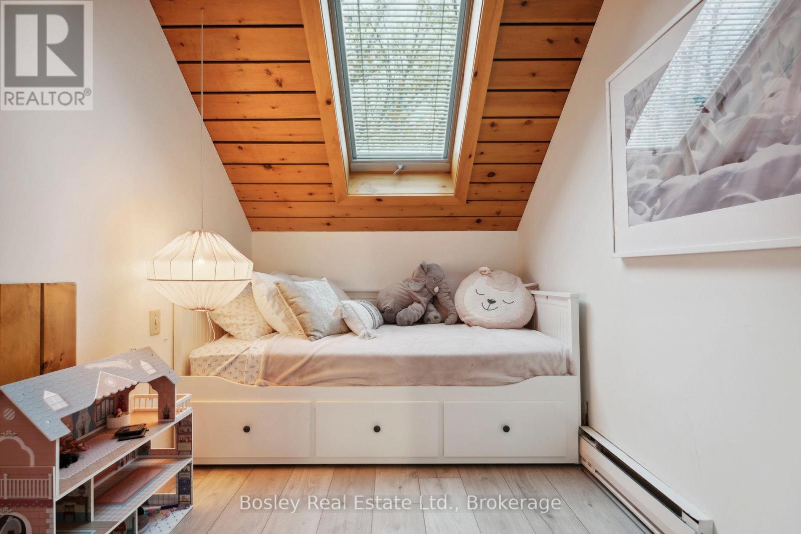 101 St Moritz Crescent, Blue Mountains, Ontario  L9Y 0S6 - Photo 29 - X12546576