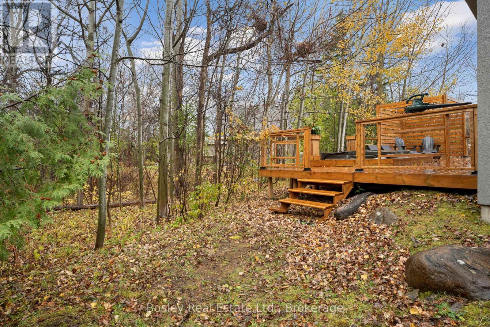 101 St Moritz Crescent, Blue Mountains, Ontario  L9Y 0S6 - Photo 31 - X12546576