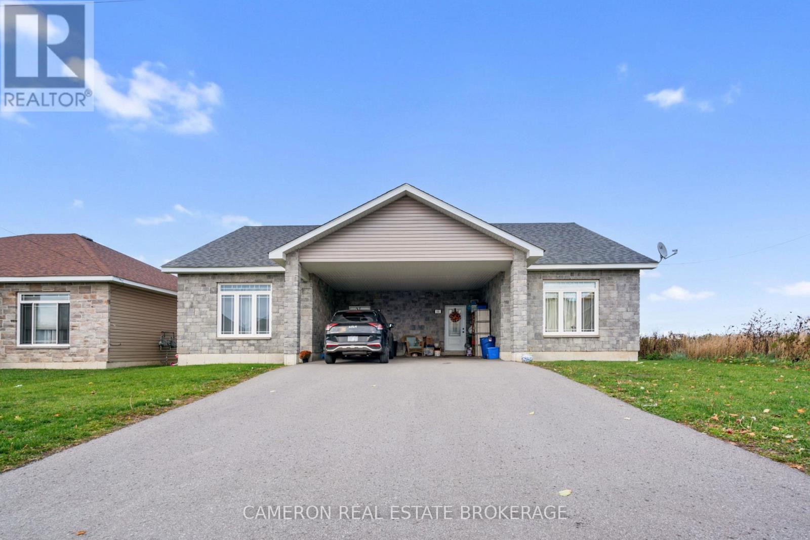 88-88a Mille Roches Road, South Stormont, Ontario K0C 1P0 - Photo 7 - X12546512