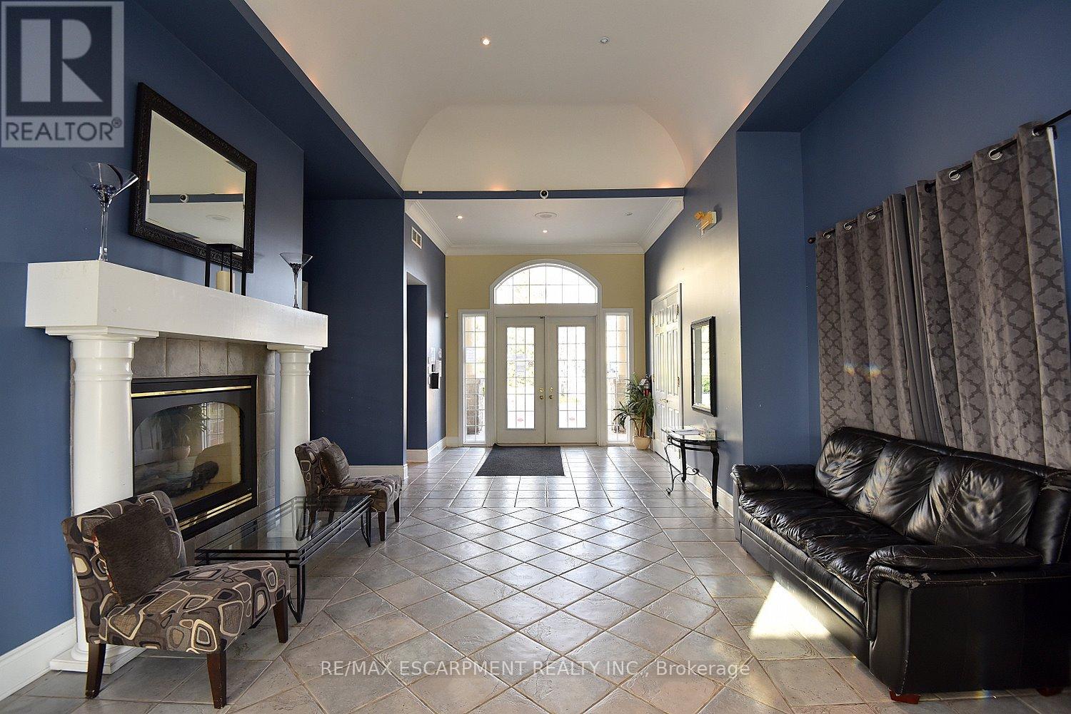 203 - 1421 Walkers Line, Burlington, Ontario  L7M 4P4 - Photo 43 - W12542370