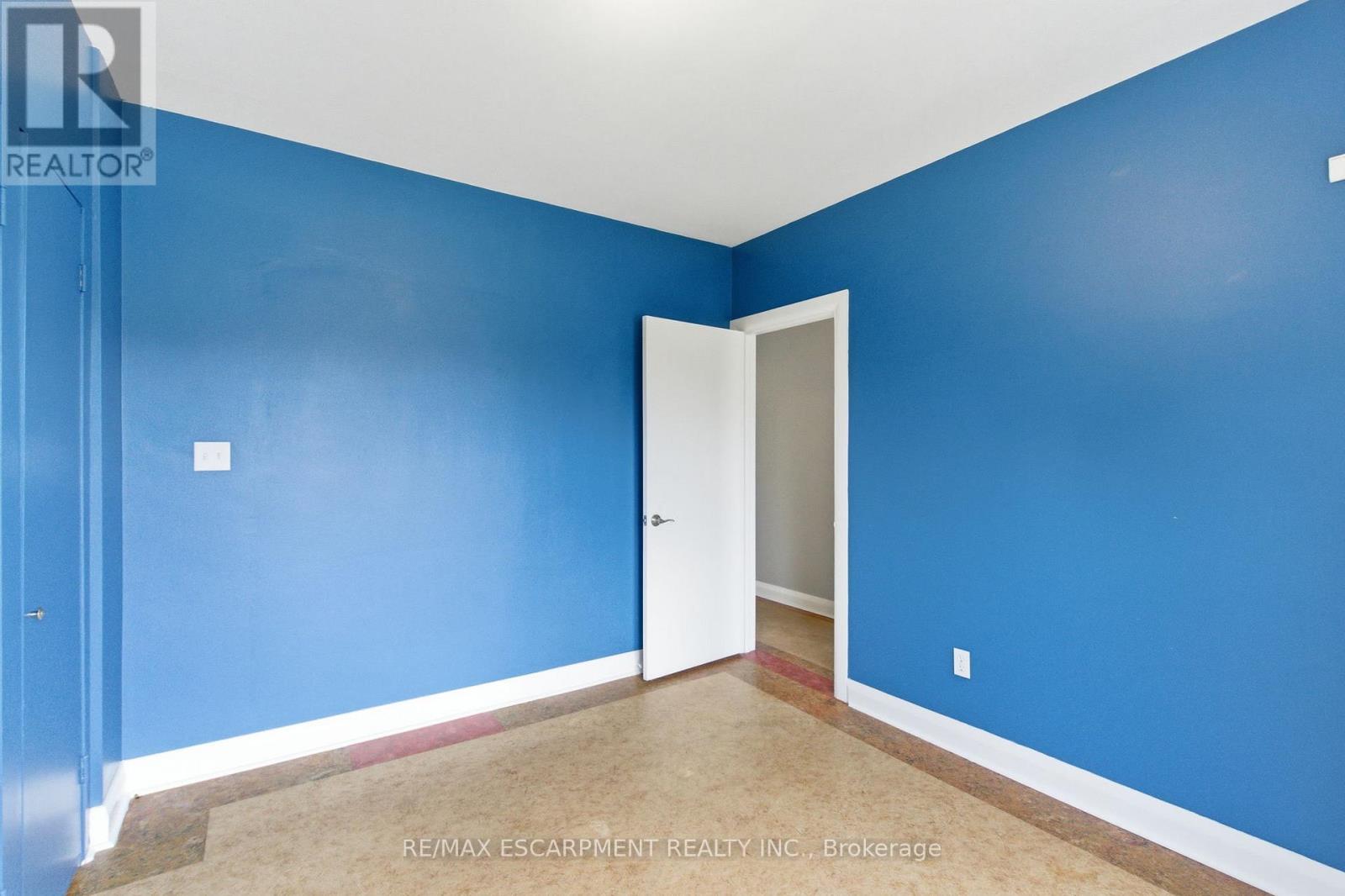 68 Atkinson Boulevard, Hamilton, Ontario  L9H 7A7 - Photo 22 - X12395349