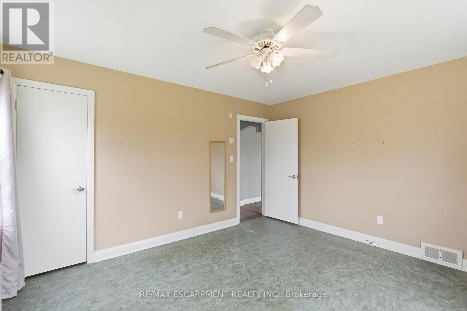 68 Atkinson Boulevard, Hamilton, Ontario  L9H 7A7 - Photo 17 - X12395349