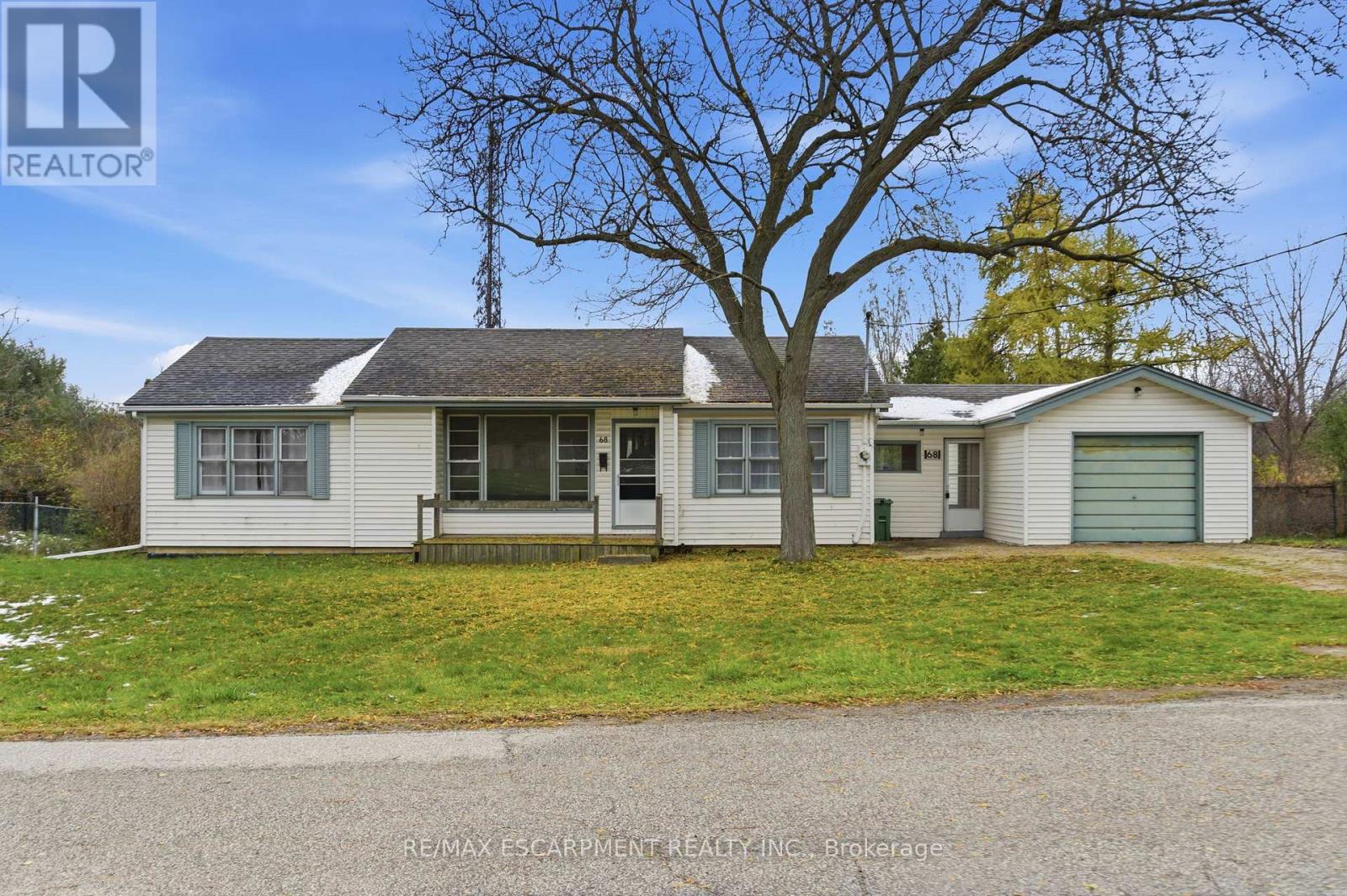 68 ATKINSON BOULEVARD, Hamilton, Ontario