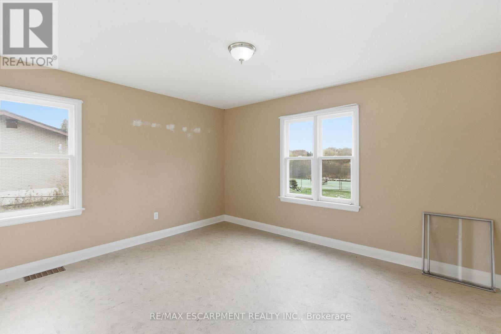 68 Atkinson Boulevard, Hamilton, Ontario  L9H 7A7 - Photo 23 - X12395349