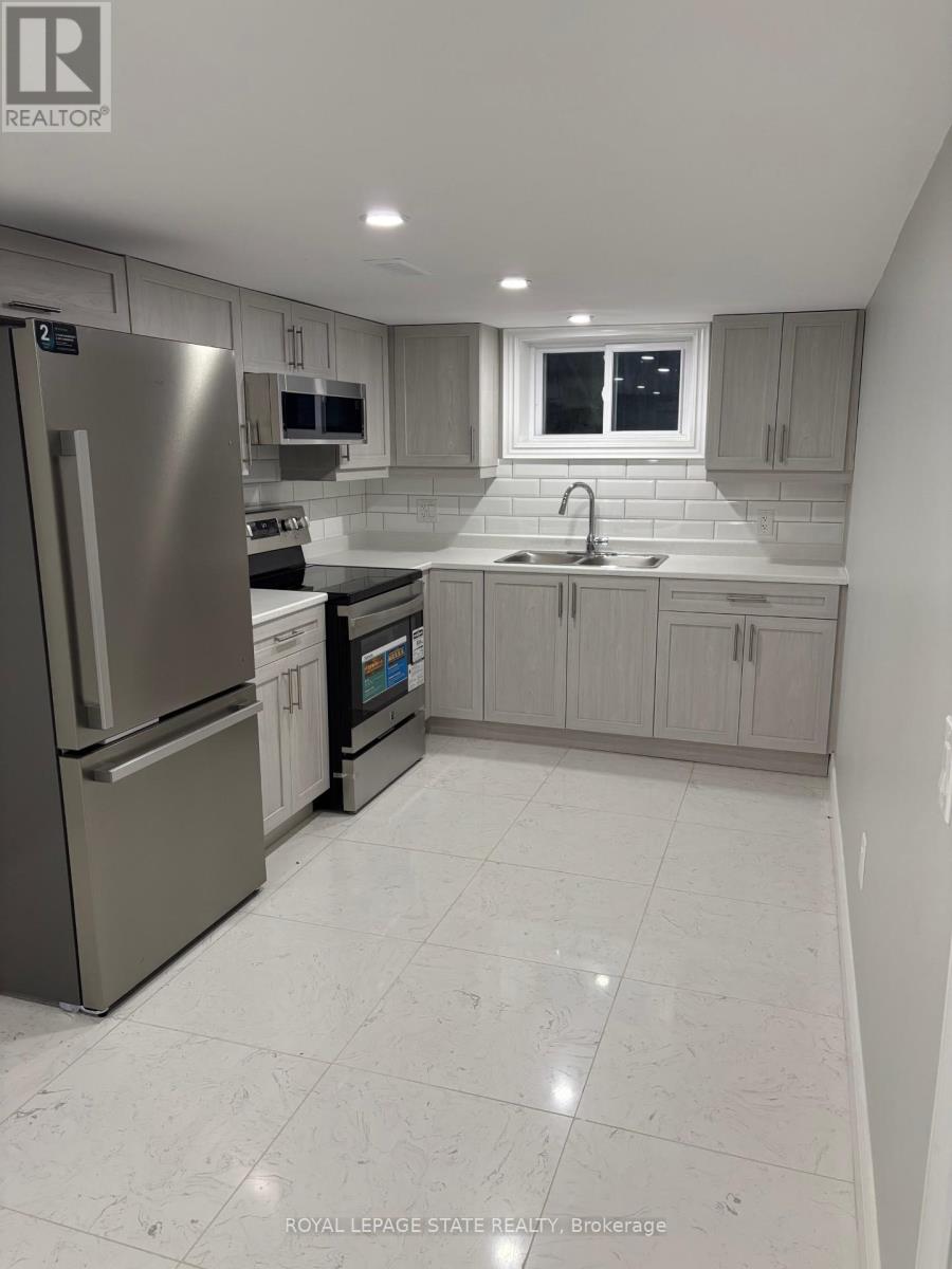 7185 Airport Road, Hamilton, Ontario  L0R 1W0 - Photo 32 - X12541172