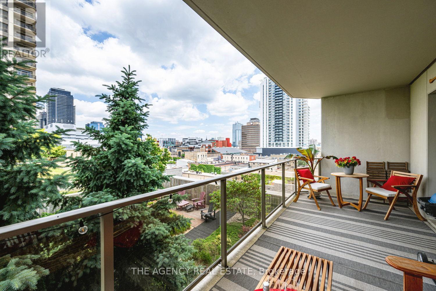 803 - 330 Ridout Street N, London East, Ontario N6A 0A7 - Photo 11 - X12411332