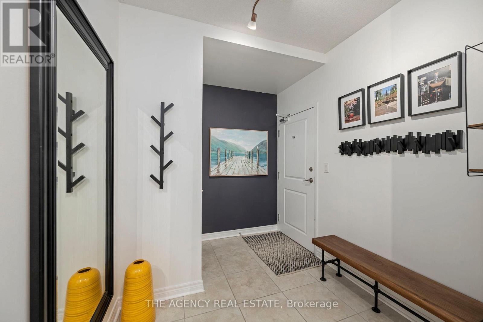 803 - 330 Ridout Street N, London East, Ontario N6A 0A7 - Photo 29 - X12411332