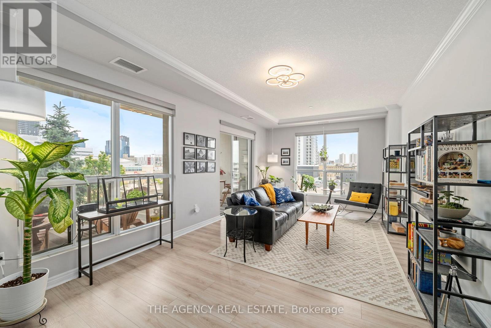 803 - 330 Ridout Street N, London East, Ontario N6A 0A7 - Photo 8 - X12411332