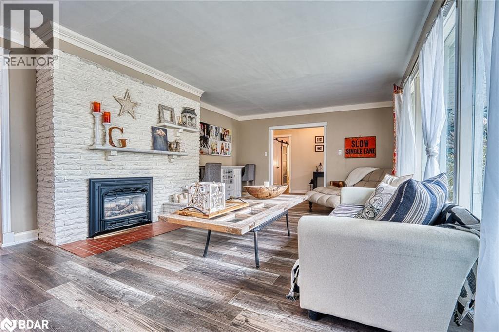 16 First Street W, Elmira, Ontario N3B 1H1 - Photo 2 - 40788367