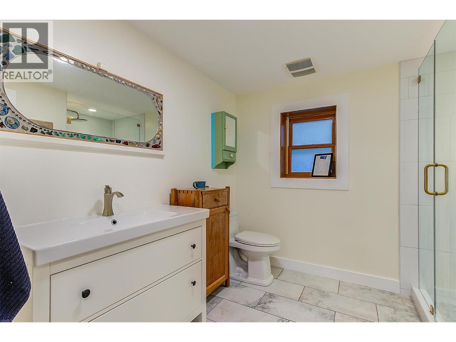 640 Roanoke Avenue, Kelowna, British Columbia  V1Y 7K8 - Photo 42 - 10369130