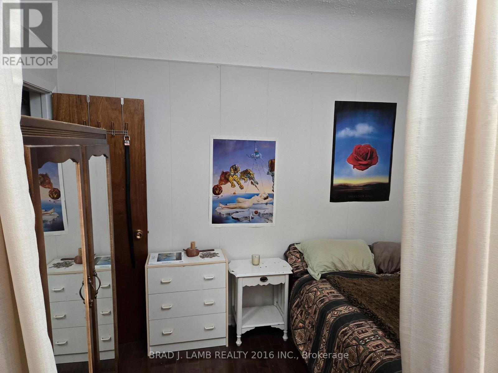 1 - 984 Dundas Street W, Toronto, Ontario  M6J 1W6 - Photo 4 - C12546478