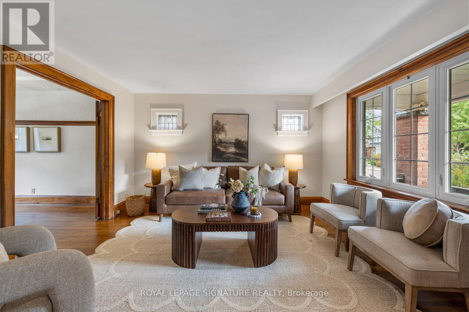 54 Pepler Avenue, Toronto, Ontario  M4J 2Y8 - Photo 6 - E12546466