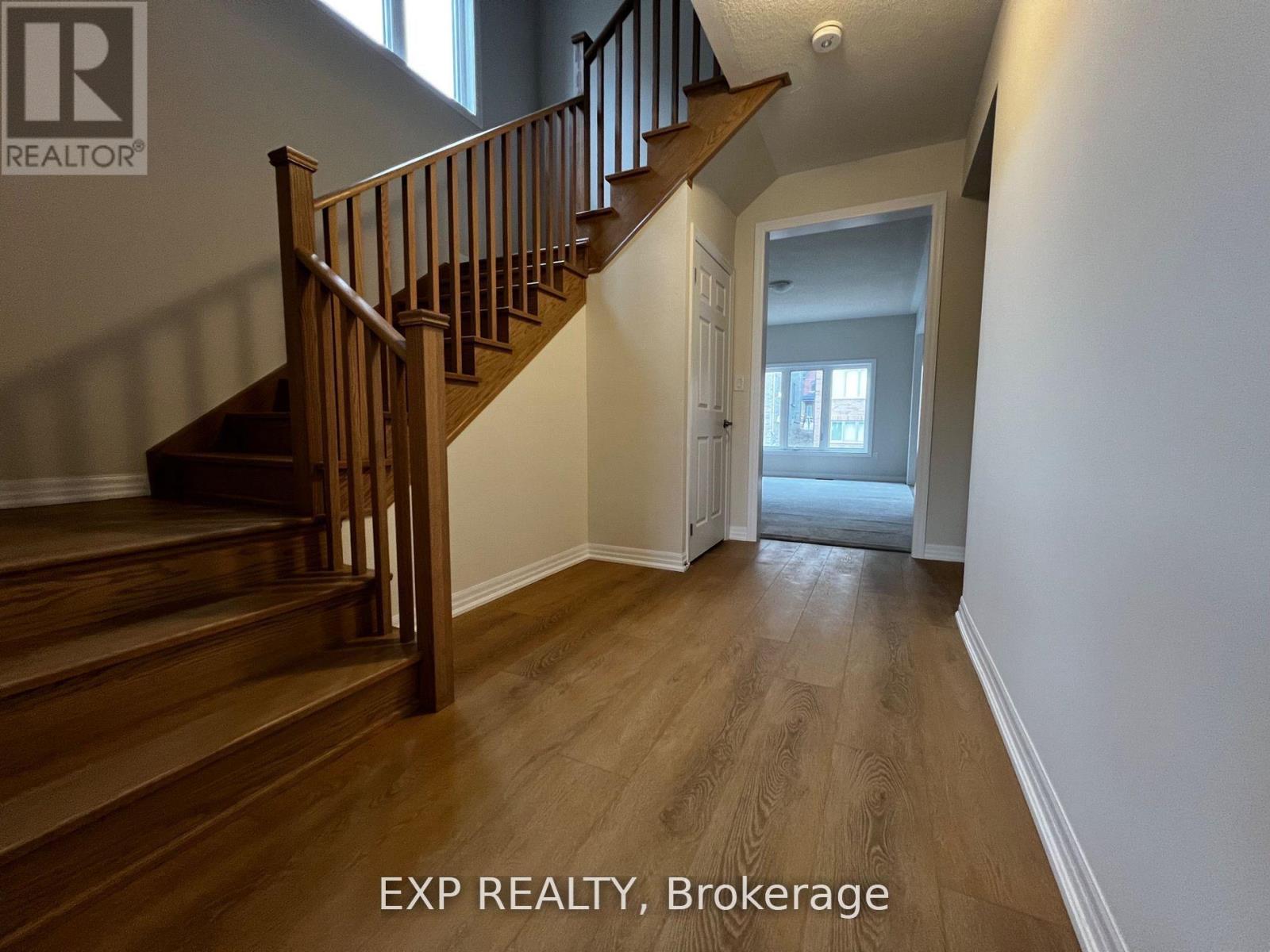 174 Flood Avenue, Clarington, Ontario  L1B 1G9 - Photo 2 - E12546532