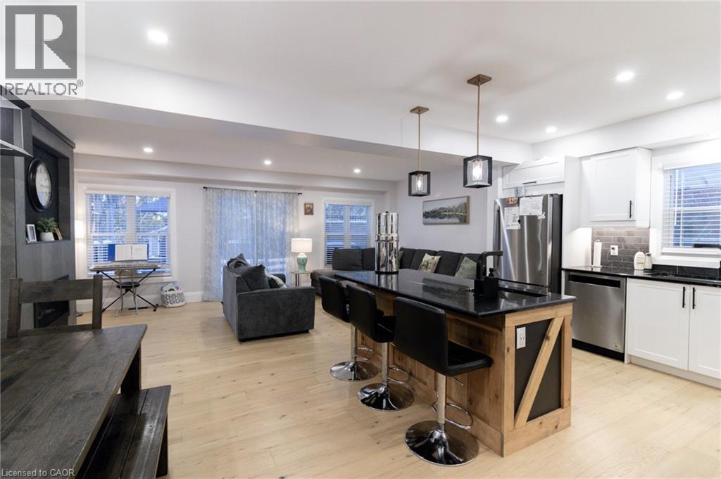 186 Livingston Boulevard, Baden, Ontario N3A 4K9 - Photo 6 - 40786074